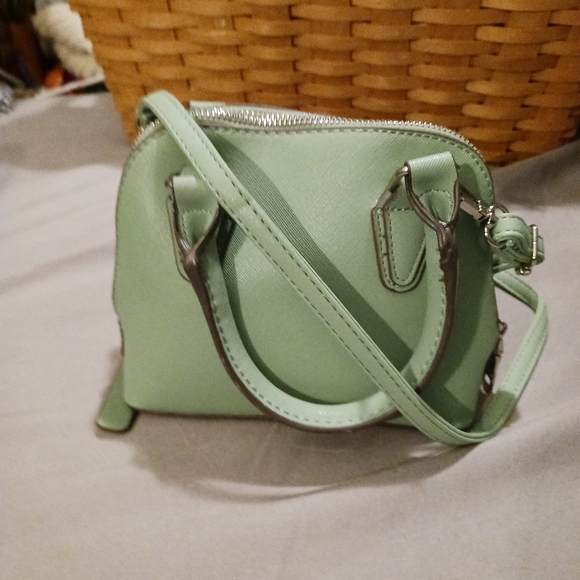 Like-New STEVE MADDEN Crossbody Bag - Picture 3 of 14